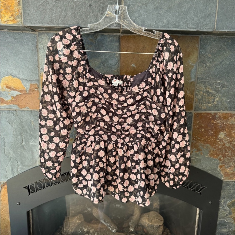American Eagle Black and Pink Floral Peplum Rose Print Off-Shoulder Blouse Small